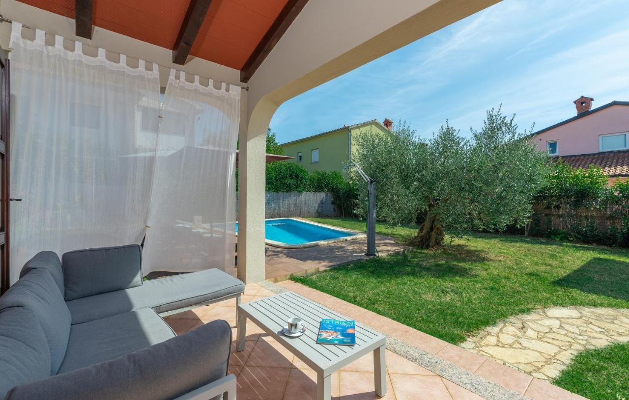 Villa Lucas Novigrad  Exterior photo