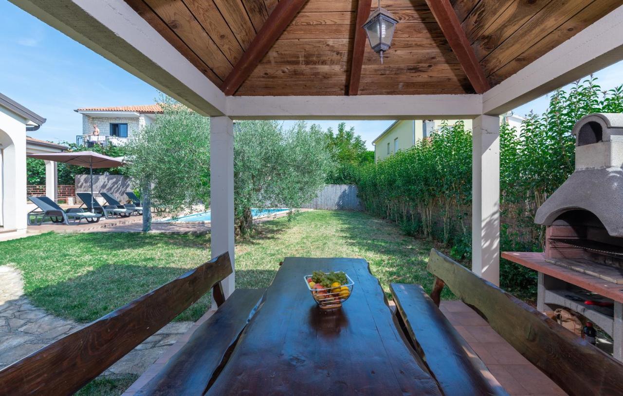 Villa Lucas Novigrad  Exterior photo